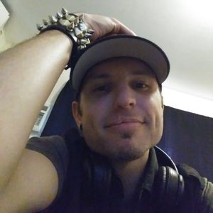 Meet your Posher, Adam